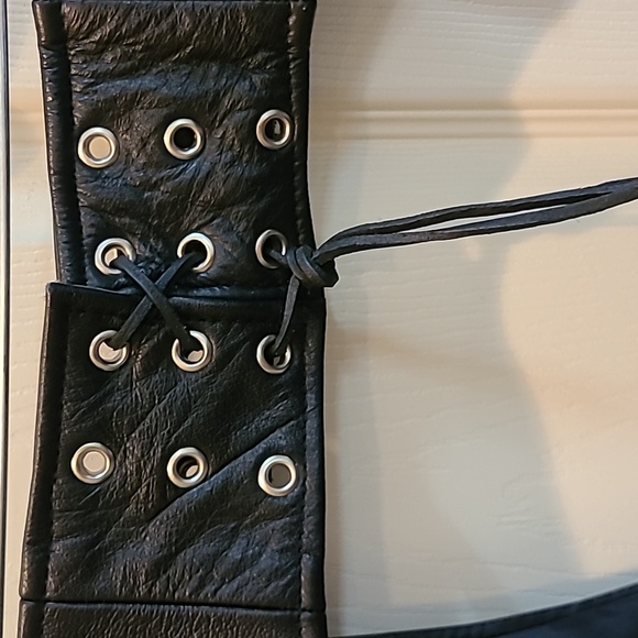 XELEMENT Motorcyle Leather Chaps - Picture 4 of 11